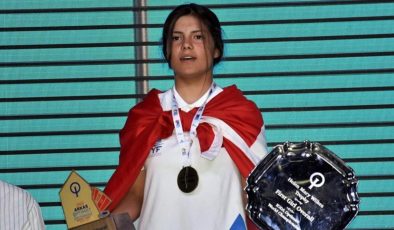 Medine Havva Tatlıcan’ın büyük başarısı! 8 yaşındayken yüzme dahi bilmiyordu, 15 yaşında dünya şampiyonu oldu
